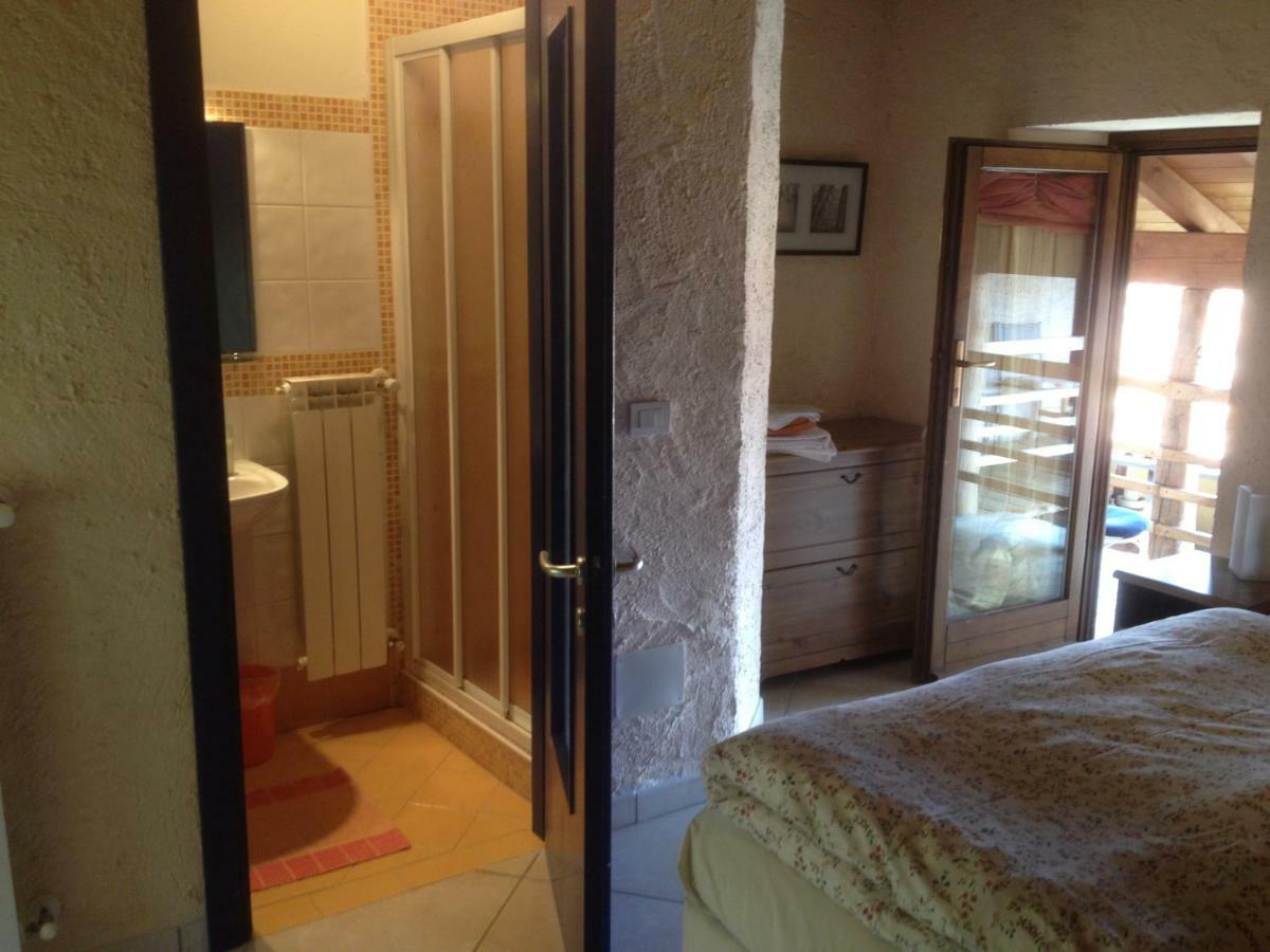La Tana Del Ghiro Bed & Breakfast Порто Валтраваля Екстериор снимка