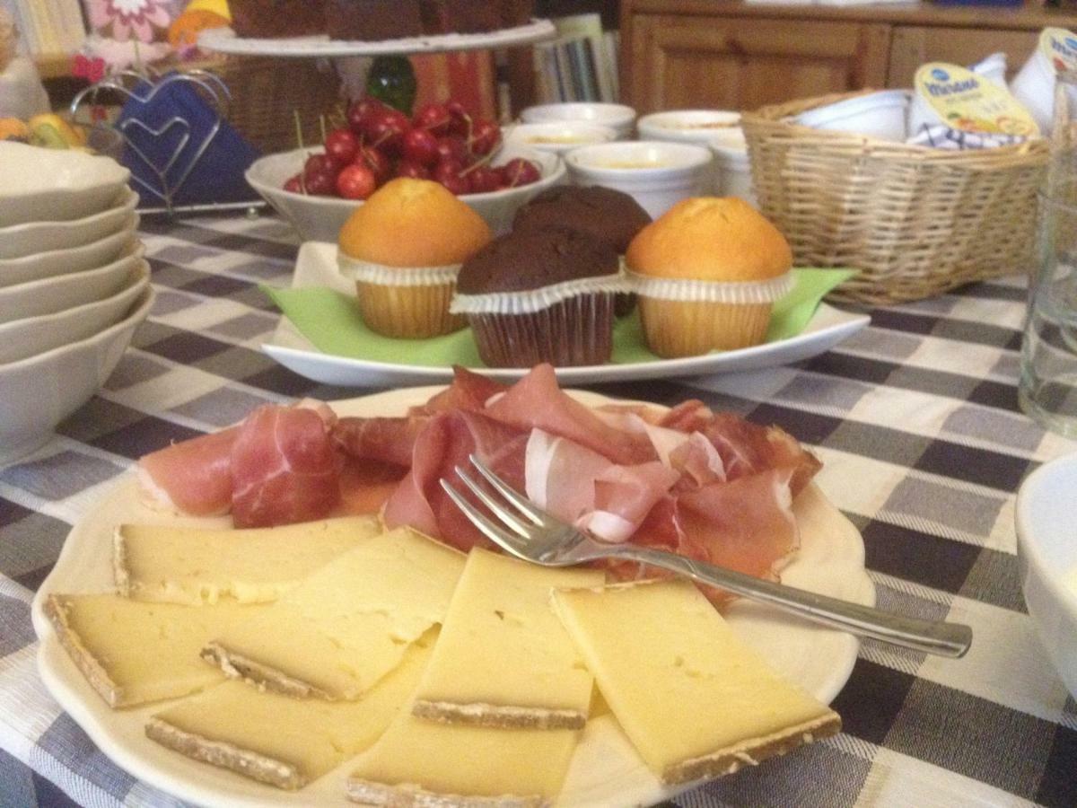 La Tana Del Ghiro Bed & Breakfast Порто Валтраваля Екстериор снимка